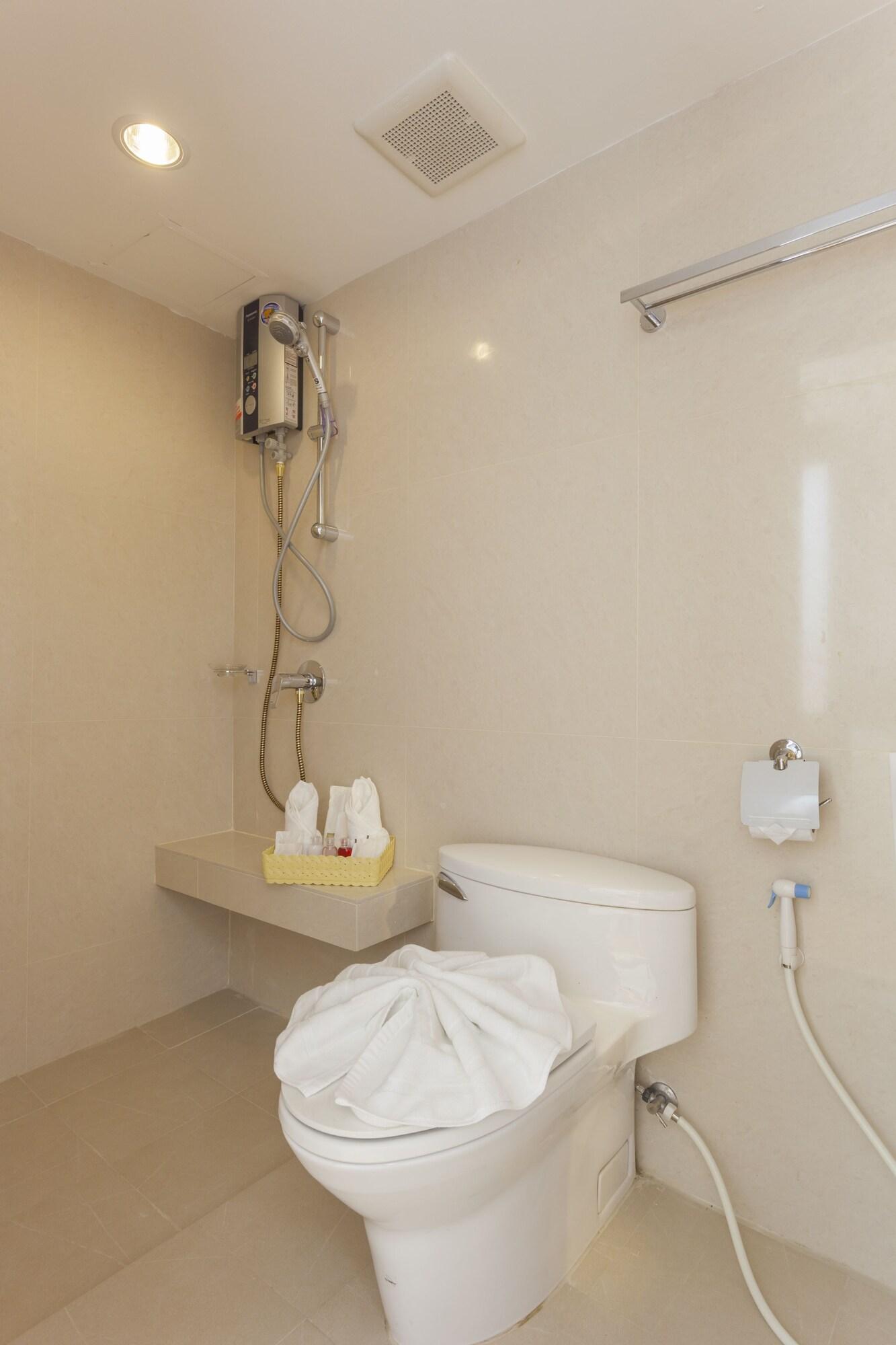 Max Value Hotel Patong