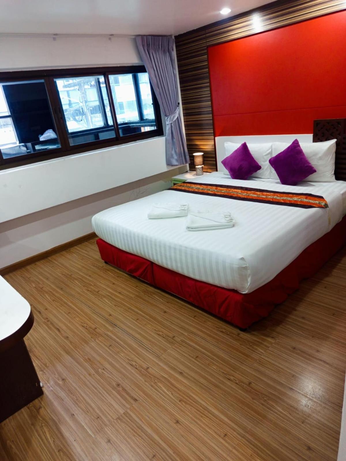 Hotel Max Value