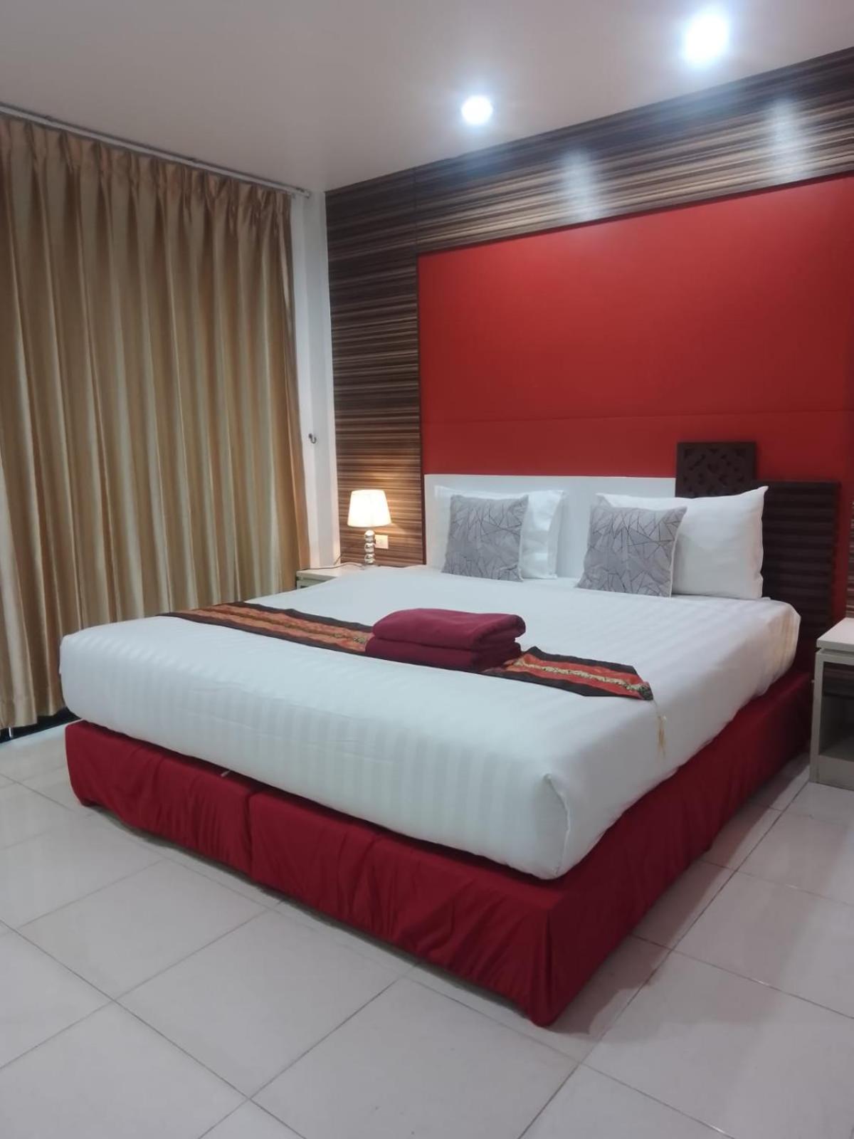 Max Value Hotel Patong